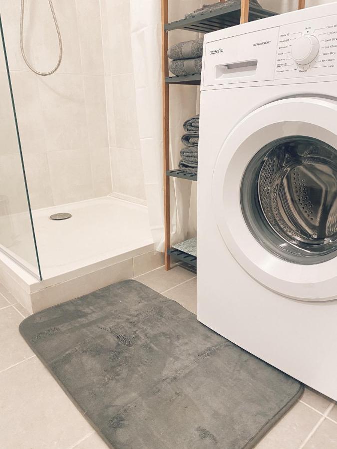 L'Atelier, Appartement Renove A 100 Metres Du Canal Sete Luaran gambar